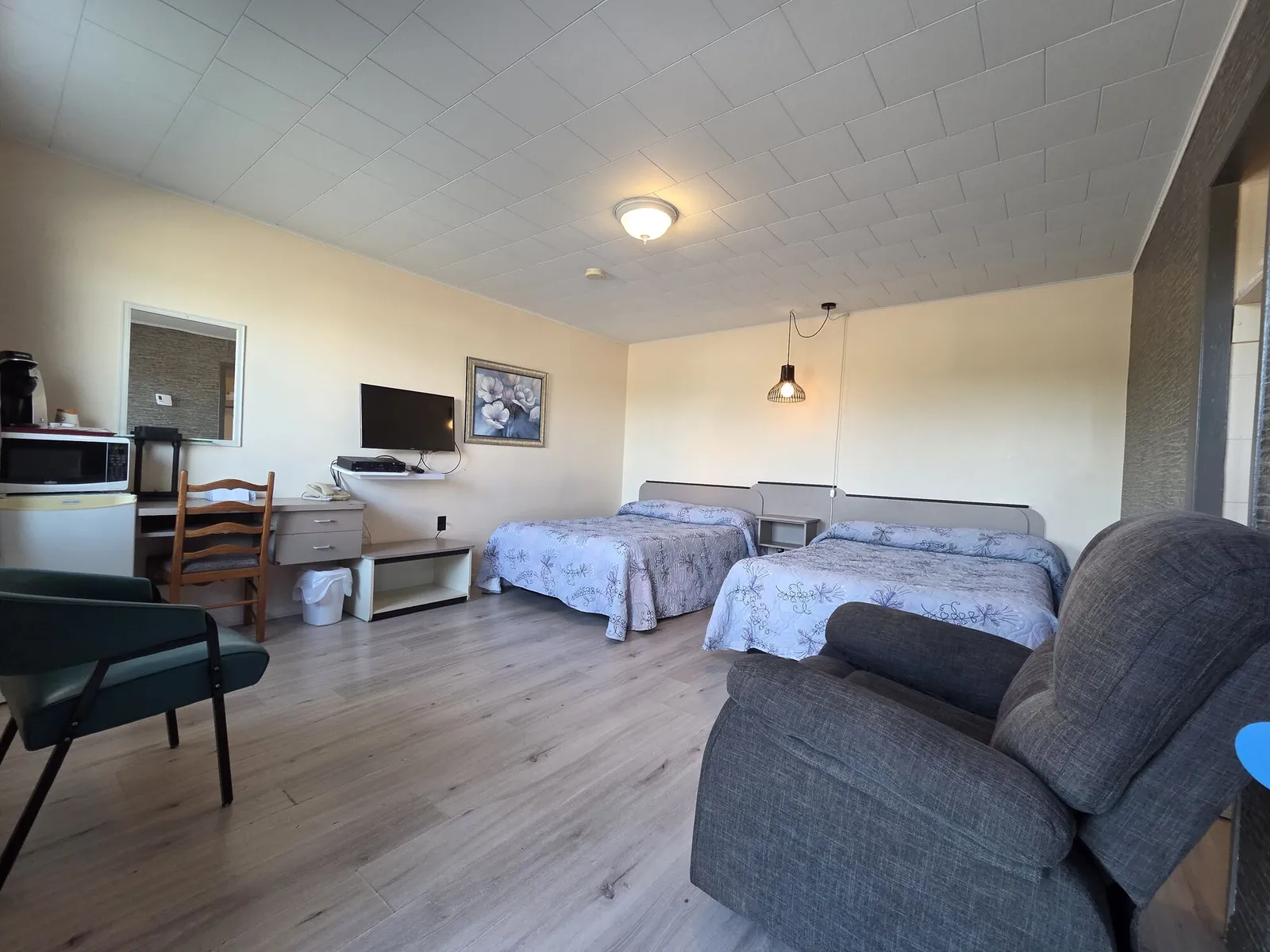 Chambre 2 lits doubles au Motel Claude — photo 3