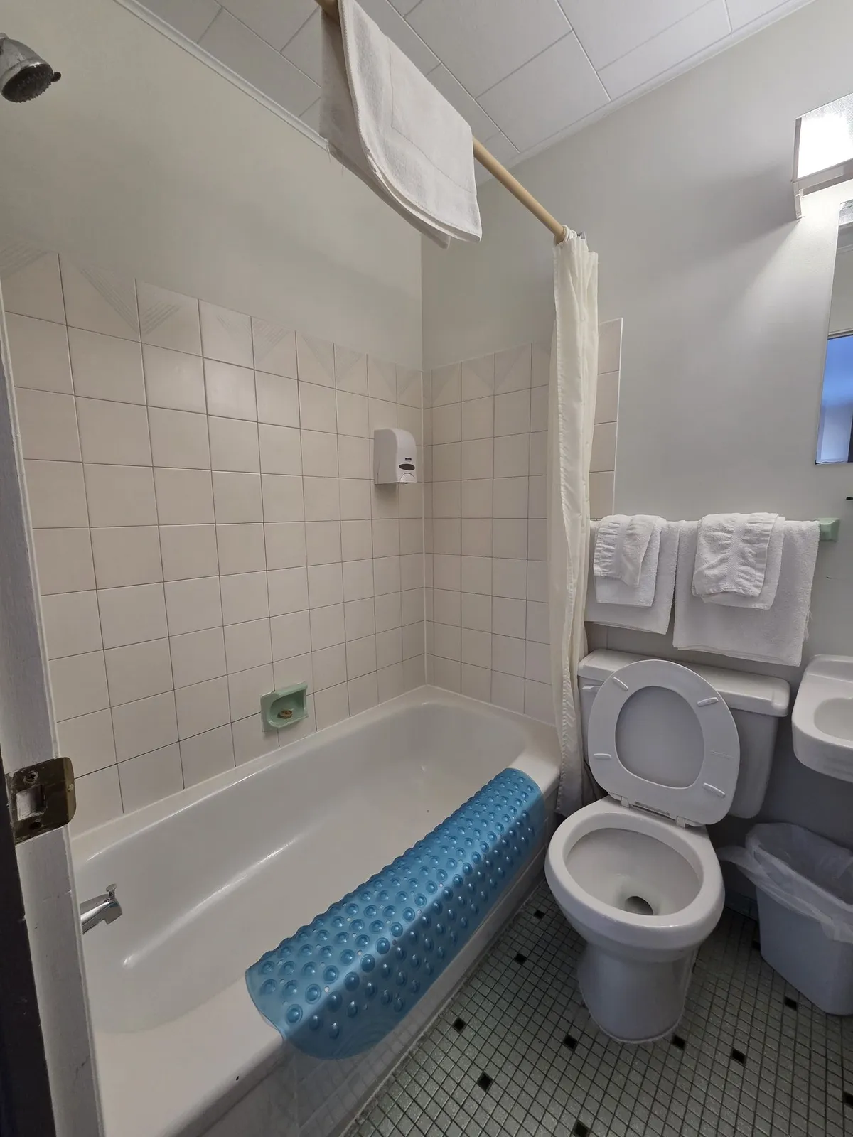 Chambre 2 lits doubles au Motel Claude — photo 6
