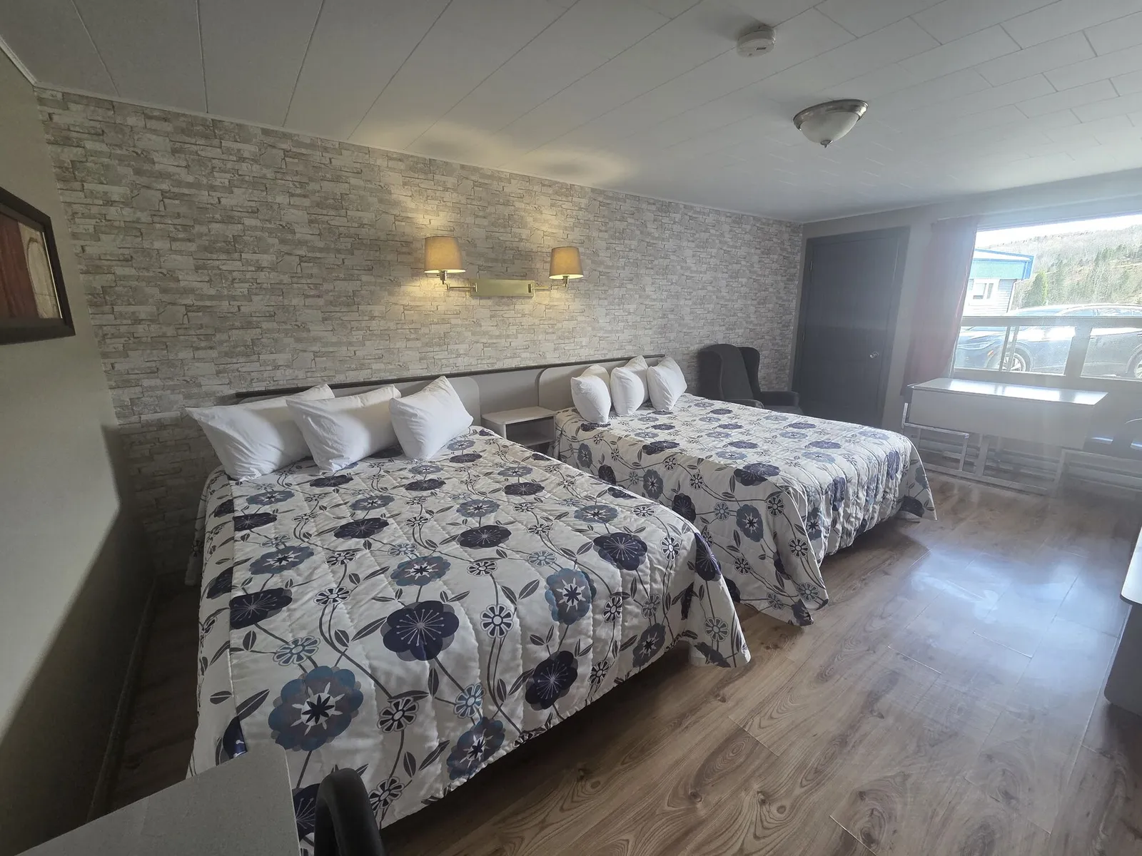 Chambre 2 lits queen au Motel Claude — photo 2