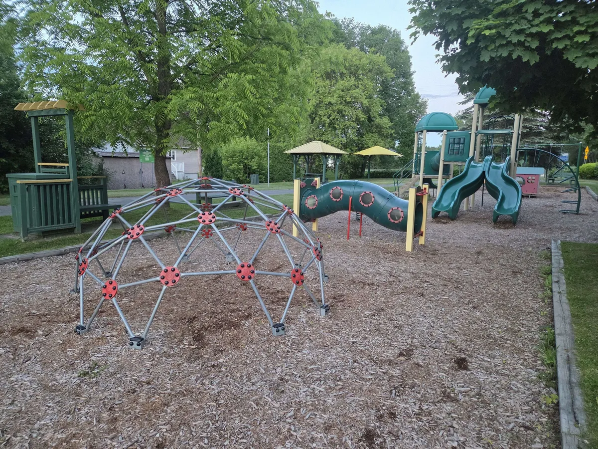Parc pour enfants à Dégelis